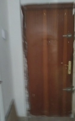 Limpieza y barnizado de puerta (antes)