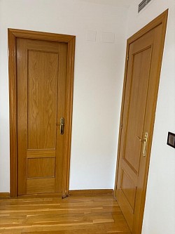 Reparación y pintura en habitación